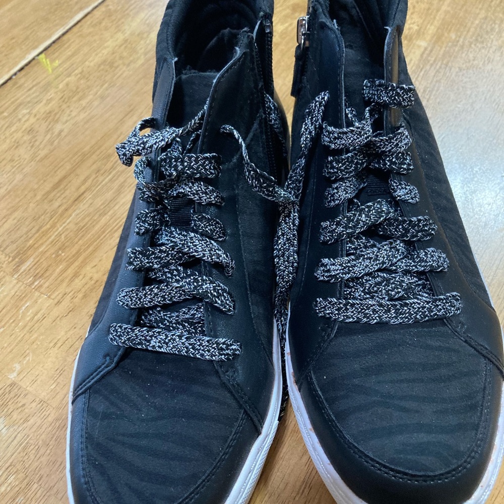 Beautiful Dr. school’s shoes size 10 black color